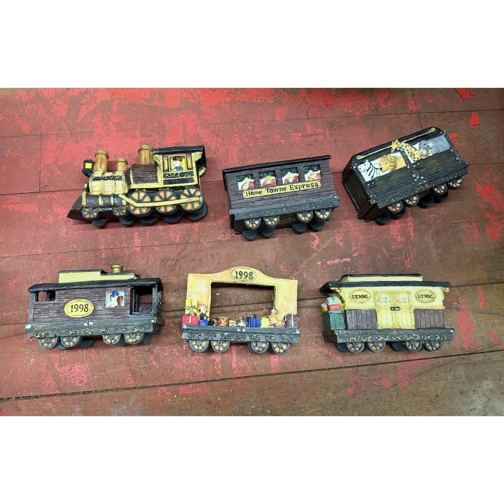 Home Towne Express 1998 Train Set – JCPenney – 6 Cars + 2 Boxes – Figurines